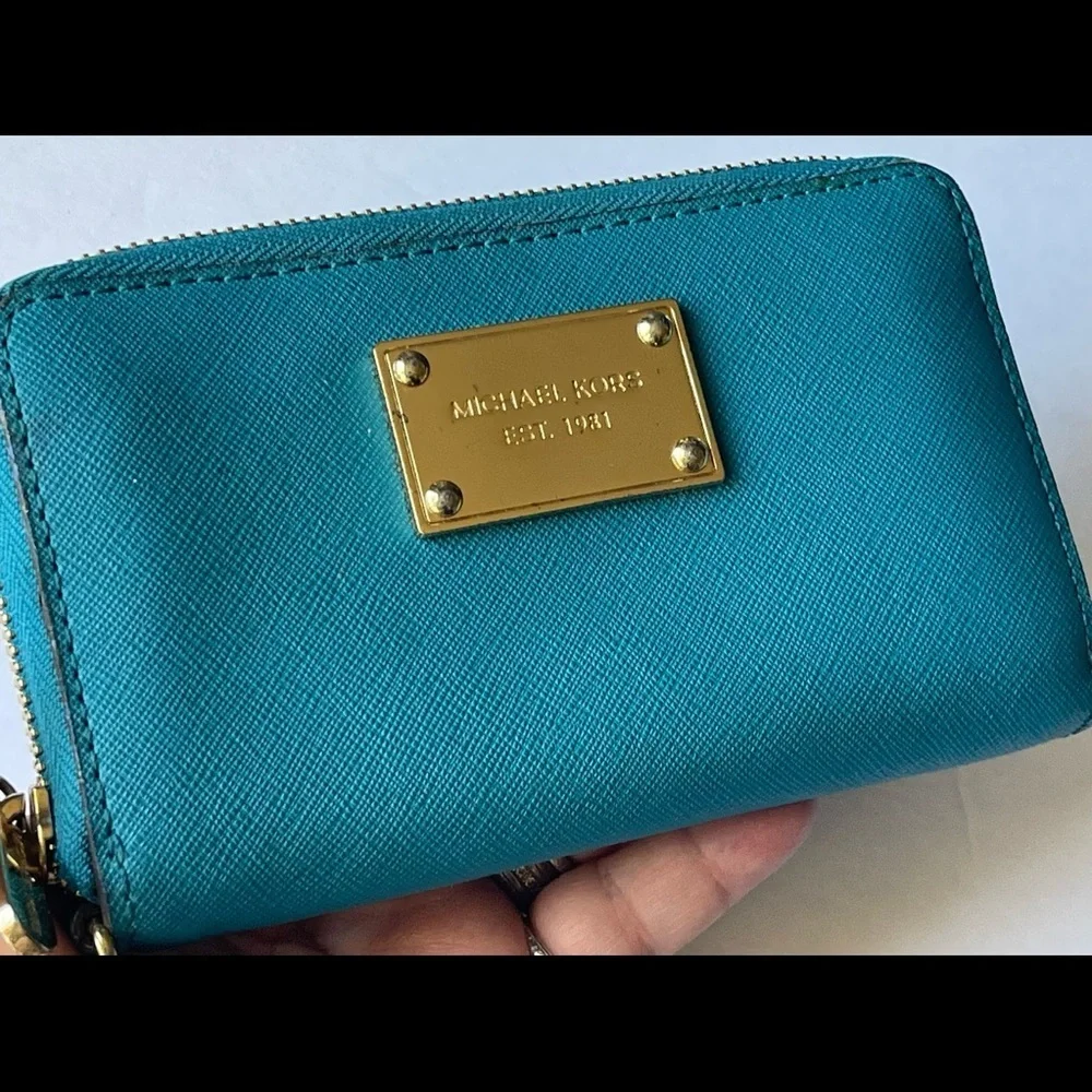 Michael Kors wristlet/wallet